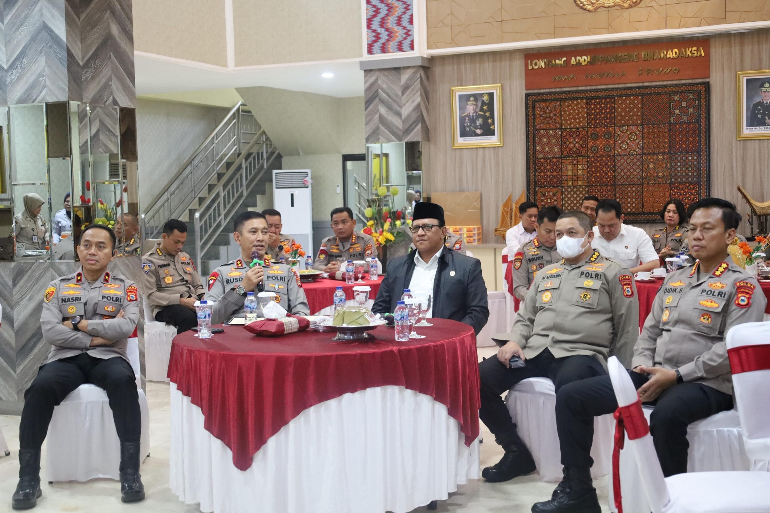 Kapolda Sulsel Gelar Dialog Santai: Harmoni Sosial dalam Perspektif Agama