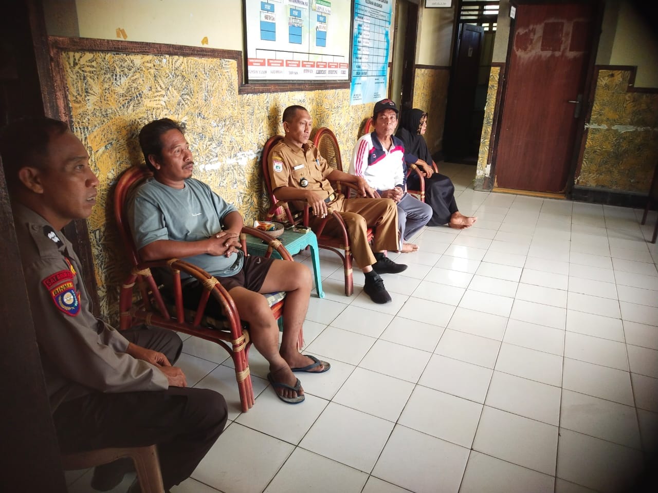Problem Solving Bhabinkamtibmas Polman: Utang Piutang Diselesaikan Tanpa Konflik