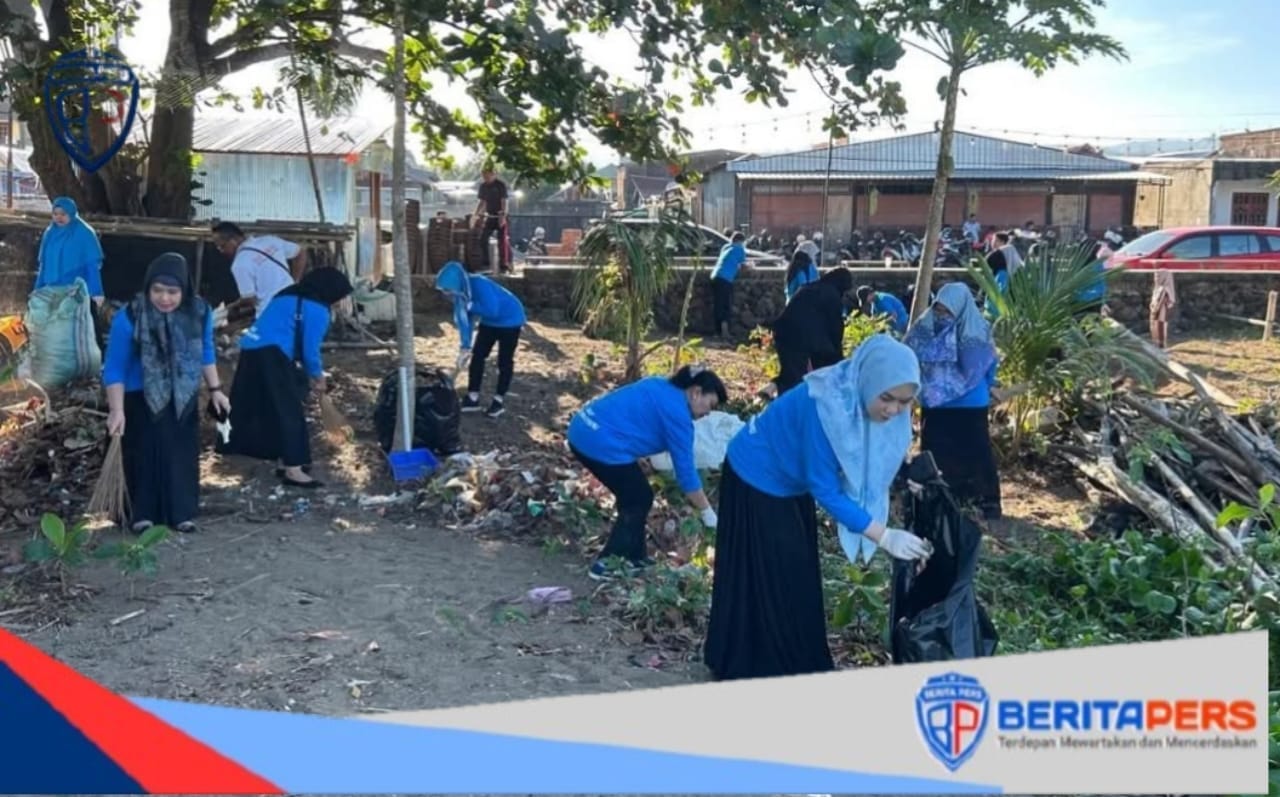 RSUD Andi Makkasau Parepare Ikut Kerja Bakti Bersama OPD di Pantai Bibir