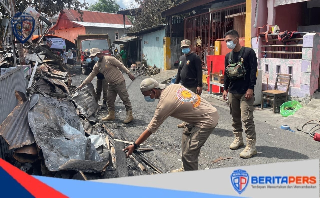 Satpol PP Bersama SKPD Gelar Kerja Bakti Pasca Kebakaran di Parepare