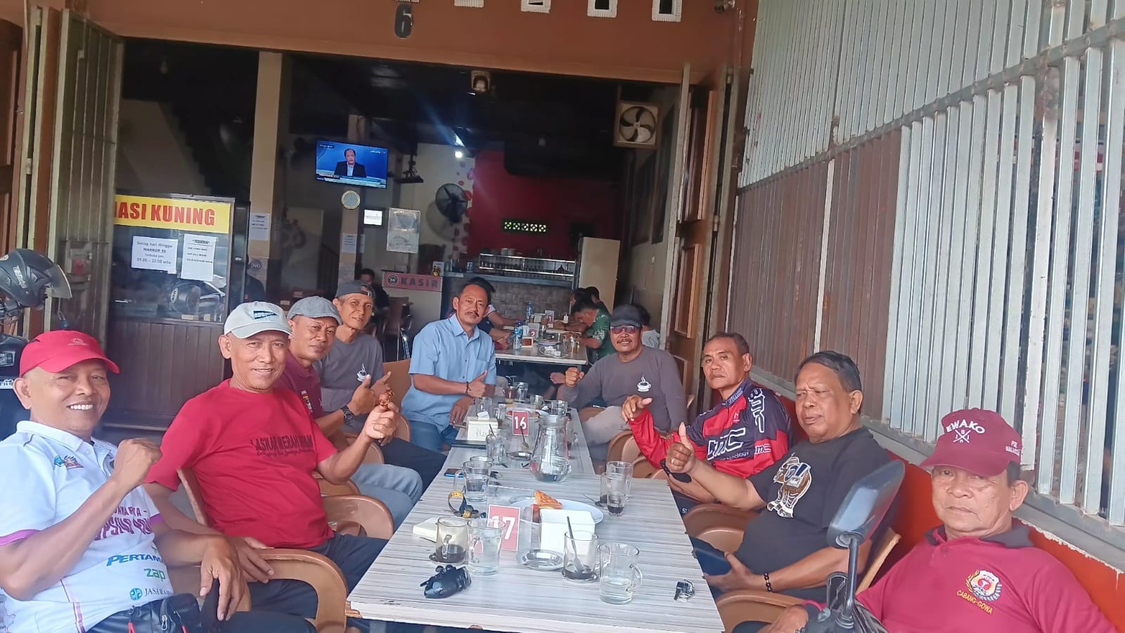 Pensiunan Polisi di Gowa, Ngopdar Bareng Ternyata Bahas ini! 