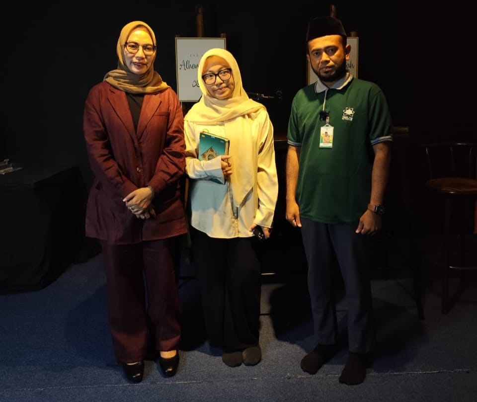SMP Islam Athirah Makassar Laksanakan Simaan Al Qur’an,
