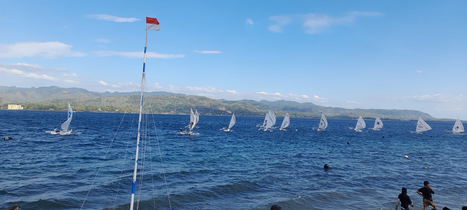 HUT TNI ke-80, Posal Pinrang Gelar Lepa Lepa Race Bersama Warga Ujung Lero