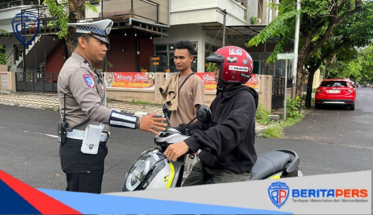 Pelayanan Pagi Sat Lantas Polres Parepare, Masih Ditemukan Pengendara Berboncengan Tanpa Helm
