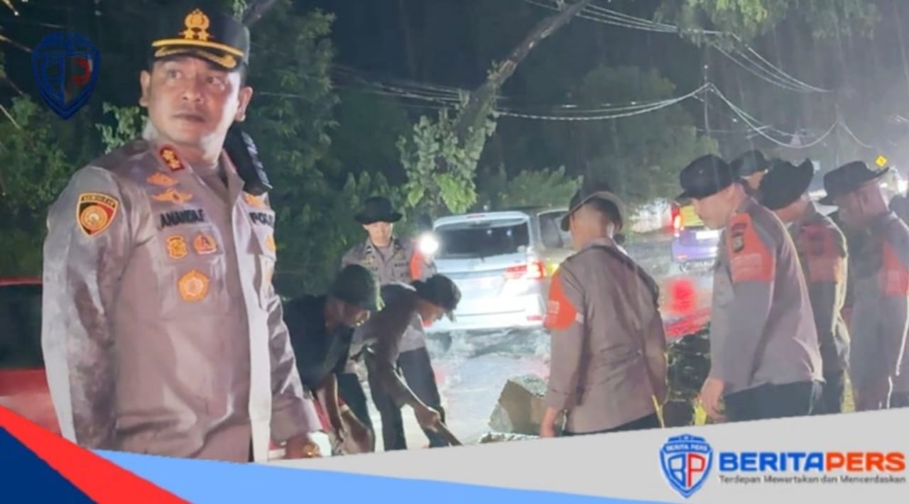 Kapolres Barru Turun Langsung Tinjau Lokasi Banjir, Aliran Air ke Laut Kembali Lancar