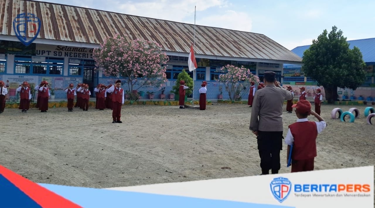 Iptu Baharuddin Jadi Pembina Upacara di UPT SDN 58 Lanrisang