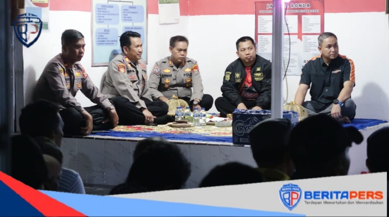 Kapolres Parepare Kunjungi Pos Satkamling Sipakario Sipakalebbi, Warga Sampaikan Curhat dan Harapan