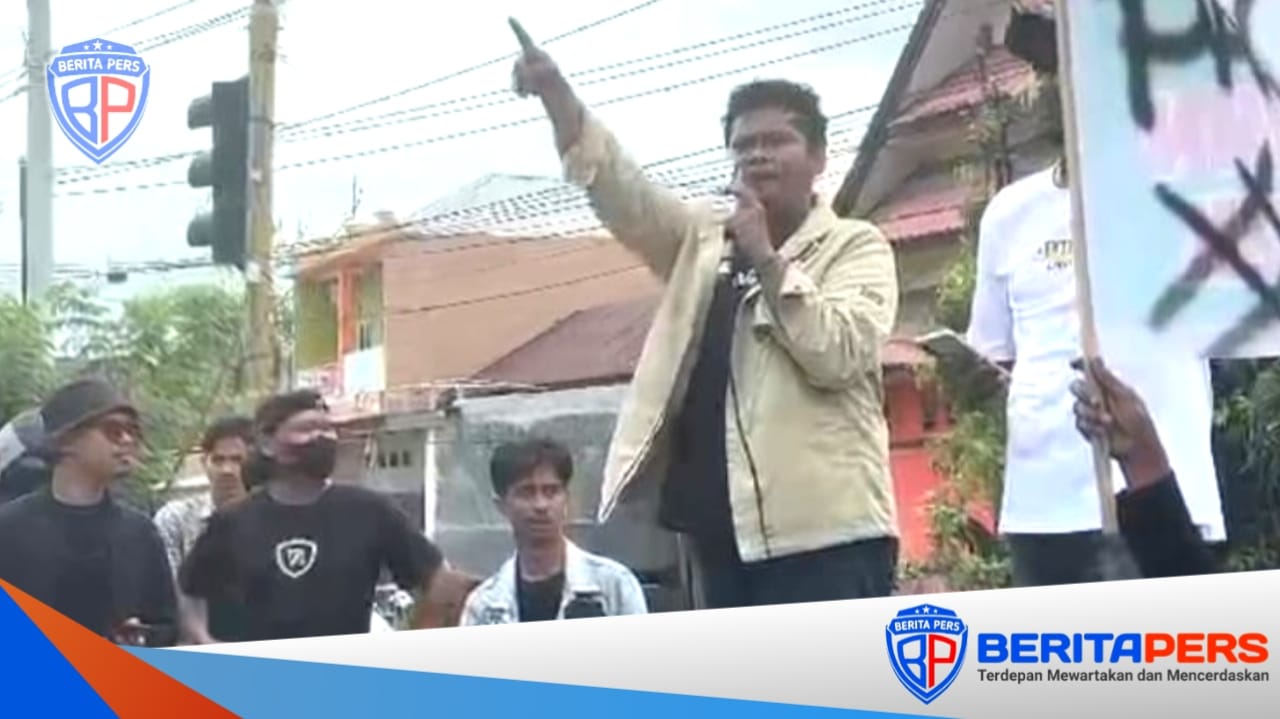 LMND Palopo & Eks Karyawan PT SGS Blokade Jalan Trans Sulawesi, Tuntut Pembayaran Hak 534 Buruh