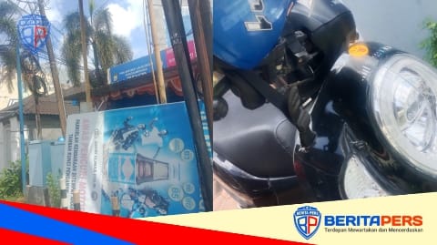 Papan Besi Baliho Ambruk di Jalan KH Wahid Hasyim Gowa, Timpa Motor dan Putuskan Kabel Listrik