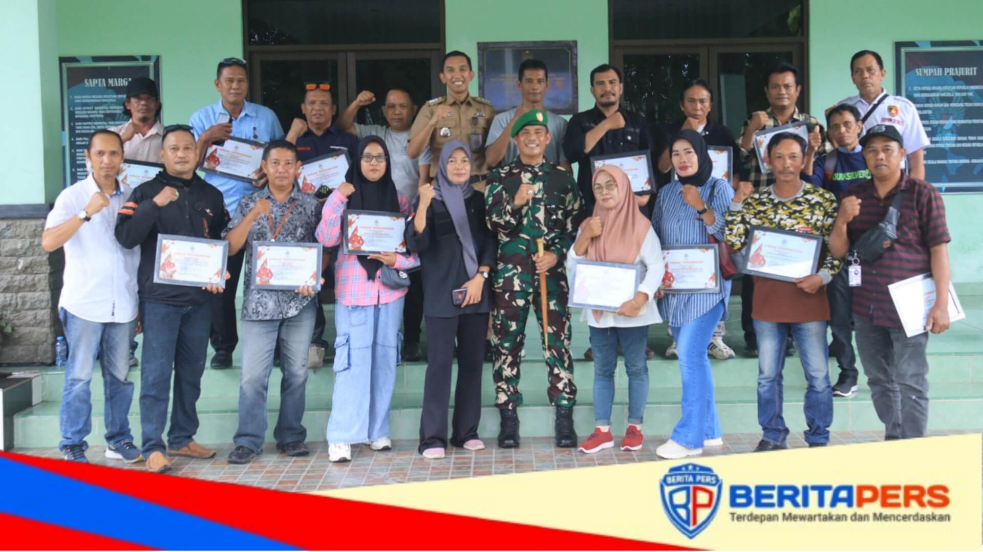 Dandim 1426 Takalar Apresiasi Media Lewat Penyerahan Piagam Penghargaan