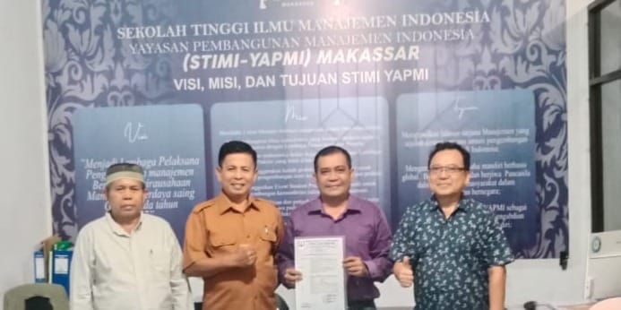 Kaprodi Manajemen STIMI YAPMI Makassar bersama Ketua STIMI, Waka I dan Kepala LPM