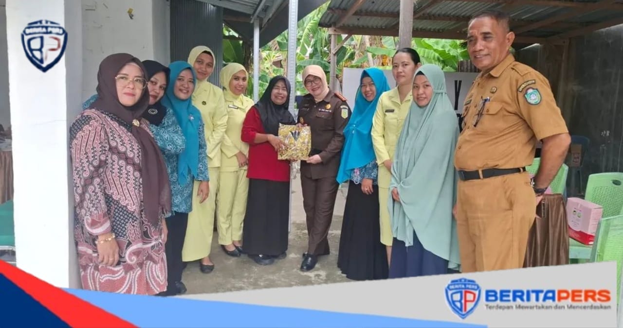 Kepala Kejaksaan dan TP PKK Kelurahan Cappa Galung Hadiri Kegiatan Posyandu Cendrawasih 6