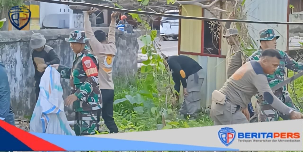Kerja Bakti Terpadu TNI–Polri, Satpol PP, dan Instansi Terkait di Kampoeng Enjoy