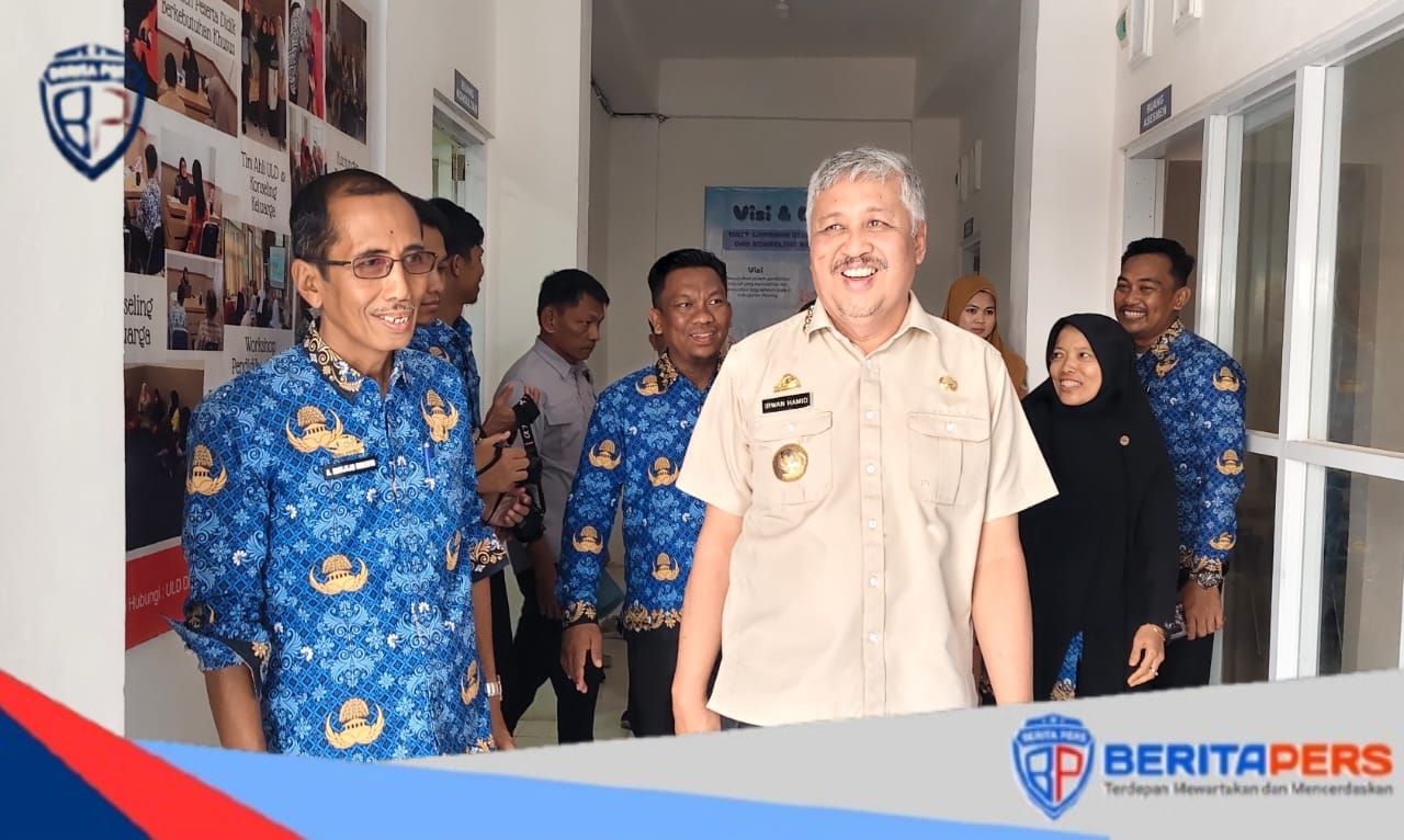 Bupati Pinrang Tinjau Dinas Pendidikan dan Hadiri Sosialisasi Pengelolaan Dapodik Tahun 2025