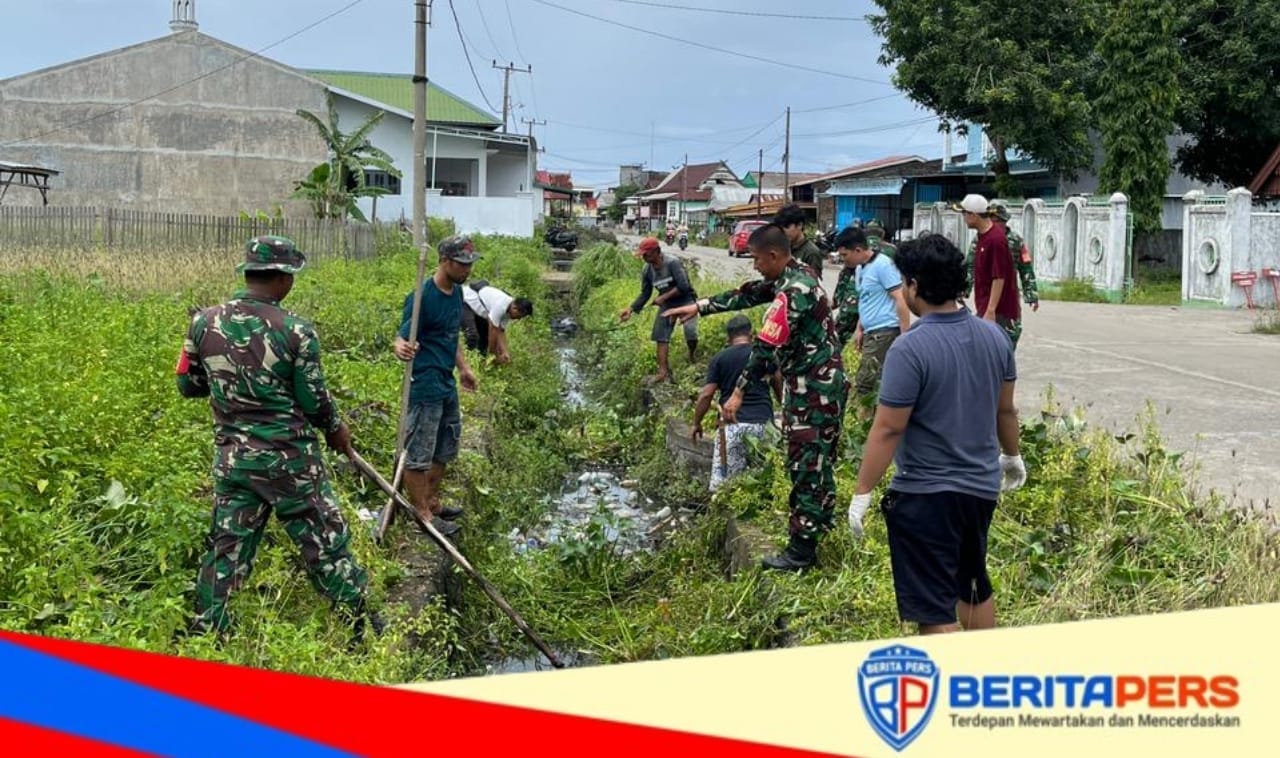 Personel Koramil 1404-08/Lanrisang dan Warga Kassie Gelar Kerja Bakti Antisipasi Banjir