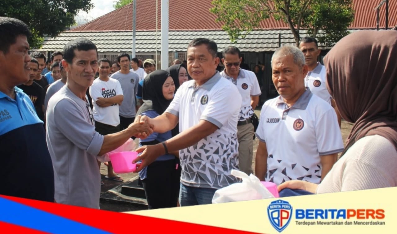 Lapas Parepare Gelar Senam Massal dan Bagikan Paket Kebersihan WBP