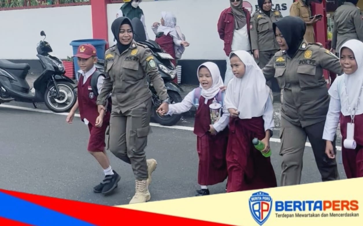 Satpol PP Gelar Program Edukasi Keselamatan Pelajar “Saling Sayang” di SD Negeri 56 Parepare