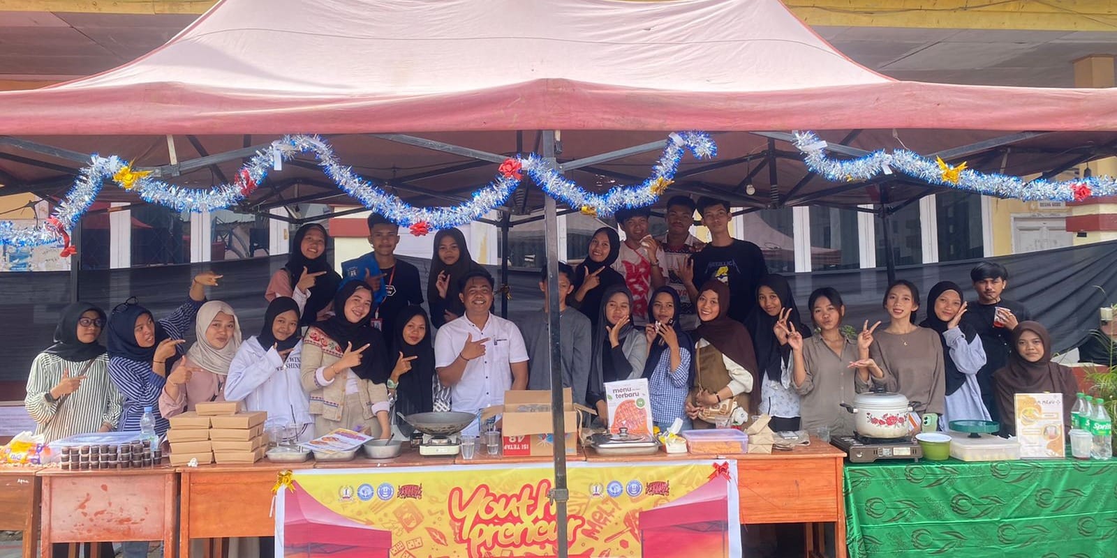 Mata Kuliah Entrepreneurship STIMI YAPMI Makassar Panen Karya, Bukti Nyata Teori Bisnis Langsung Jadi Transaksi Cuan!