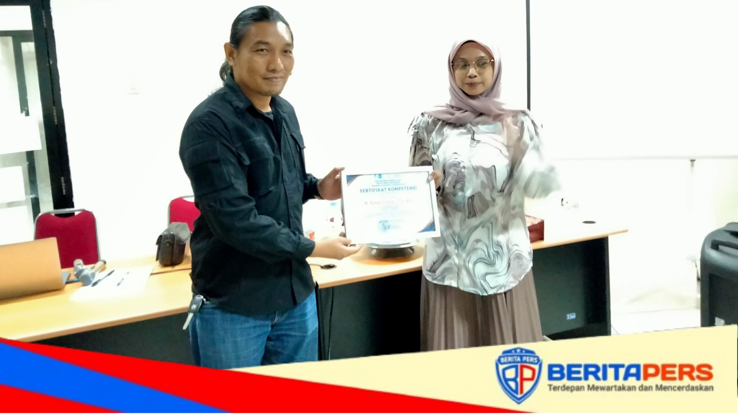 Prodi MPI UIN Alauddin Hadirkan Ketua JOIN Takalar Bahas Jurnalistik “Dari Ide Hingga Publikasi”