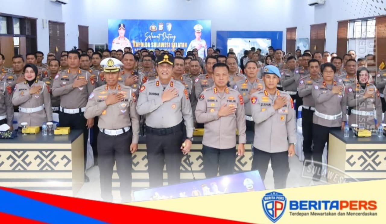Kapolda Tegaskan Peningkatan Pelayanan Publik dalam Pengarahan kepada Personel Ditlantas Polda Sulsel
