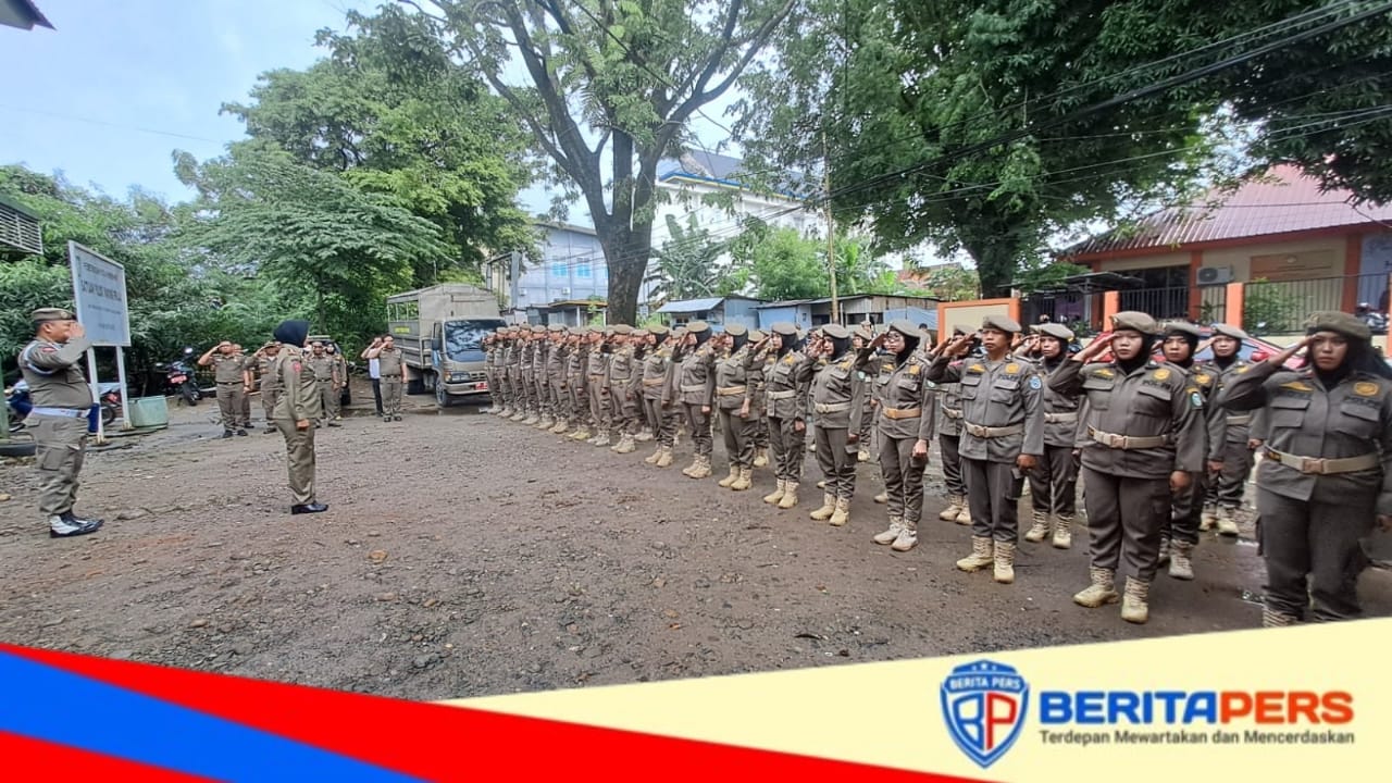 Apel Gelar Pasukan Satpol PP, Kasat Pol PP Berikan Penghargaan Anggota Berprestasi
