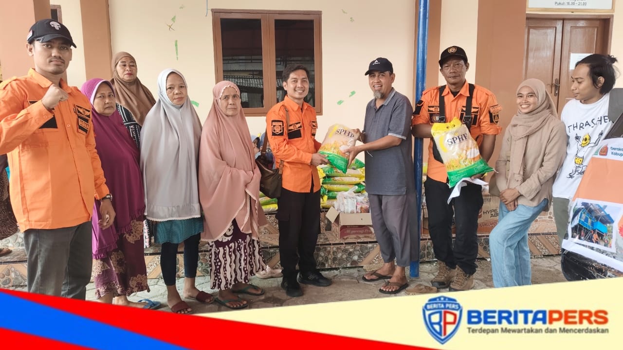 Banser Tanggap Bencana Pinrang Salurkan Paket Sembako untuk Korban Puting Beliung di Lanrisang