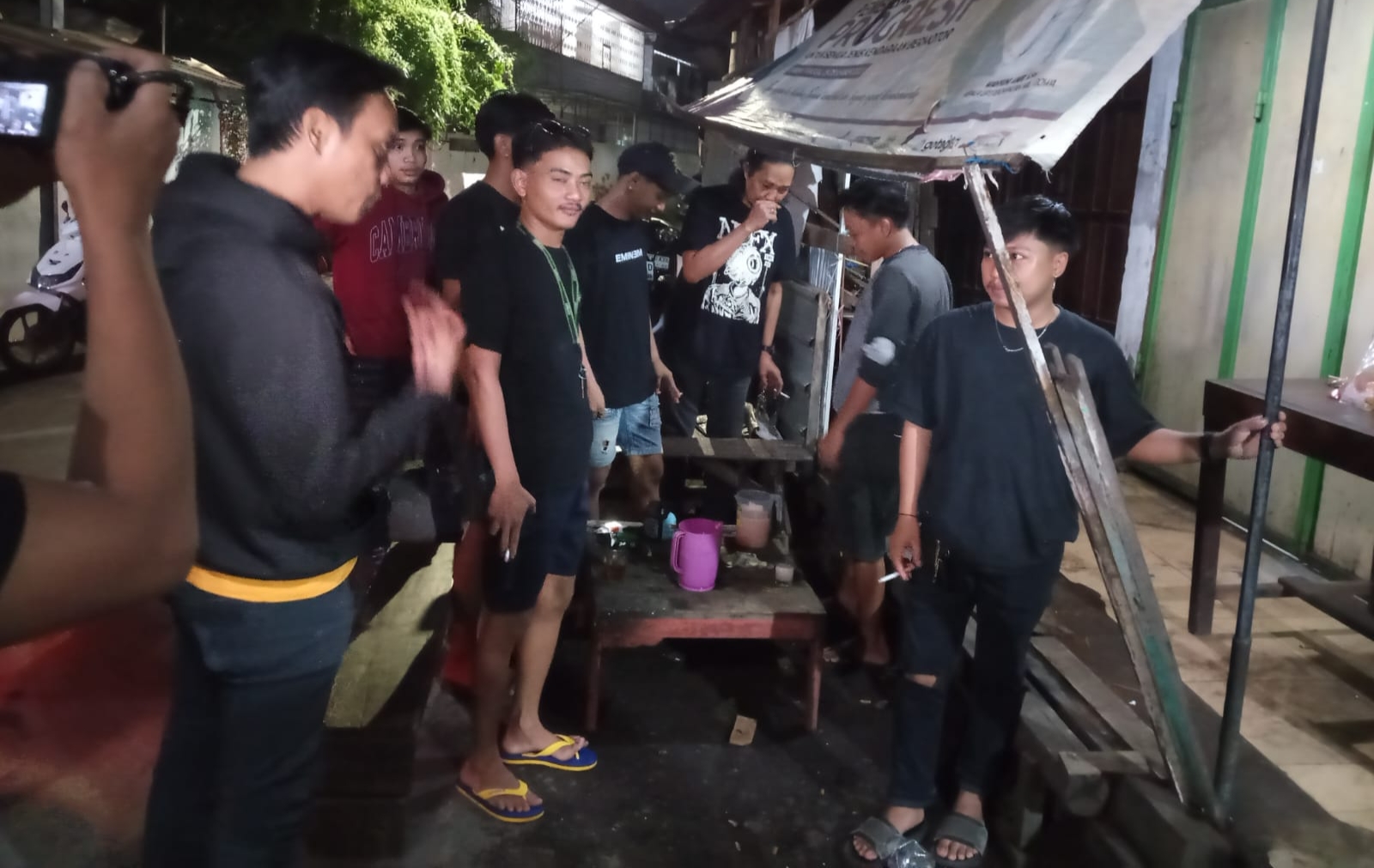Polisi Bubarkan Pesta Miras Ballo di Jalan Kesatuan Makassar Jelang Tahun Baru