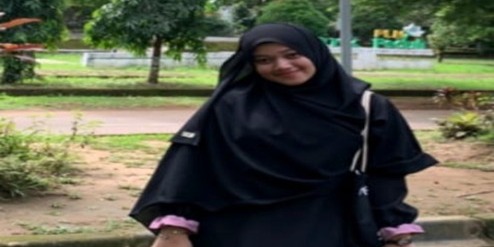 Rembulan yang Pulang ke Pelukan Cahaya: Mengenang Rembulan Hati Aisyah