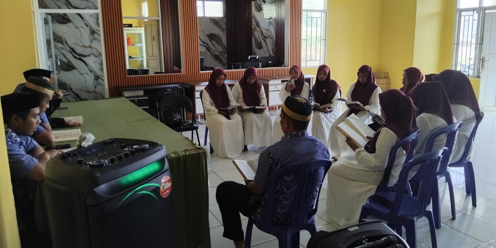 Menjaga Cahaya dari Desa: Konsistensi Desa Bolaromang dalam Program “Jumat Mengaji”