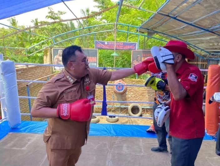 Bupati Takalar Resmikan Pertandingan Eksebisi Tinju dan Kickboxing