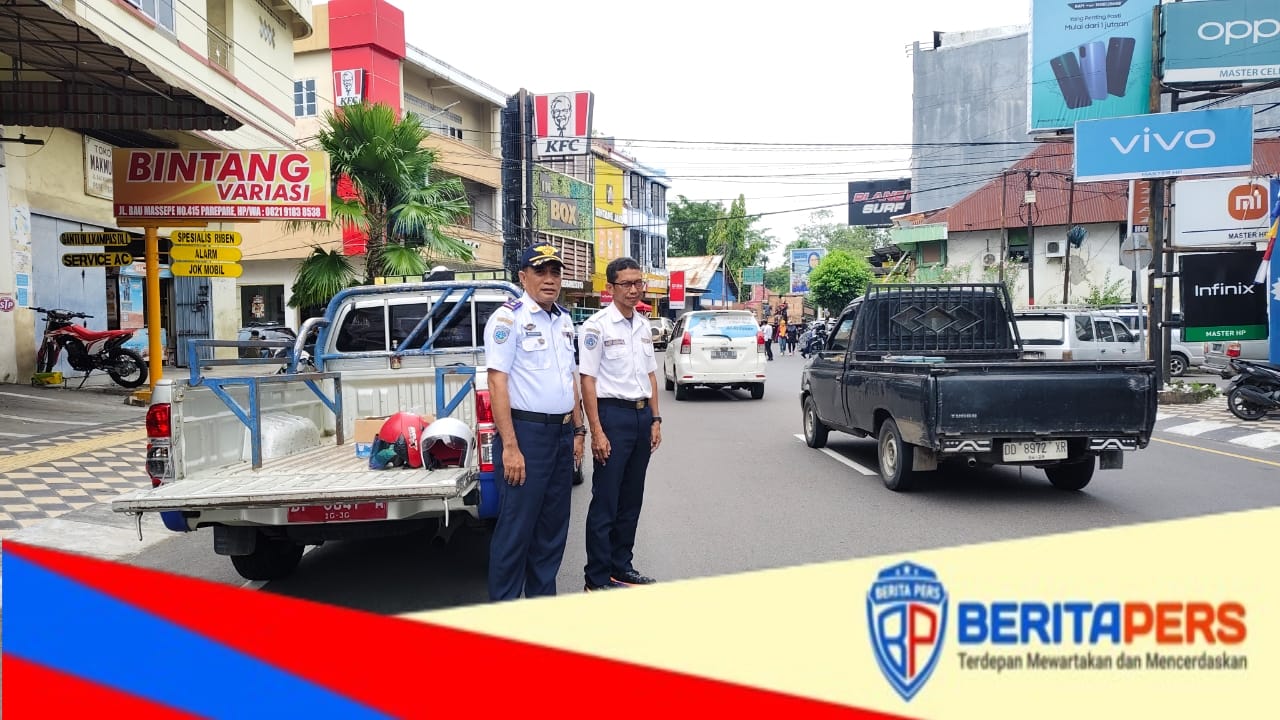 Dishub Parepare Sosialisasikan Larangan Parkir di Lajur Kanan Jalan