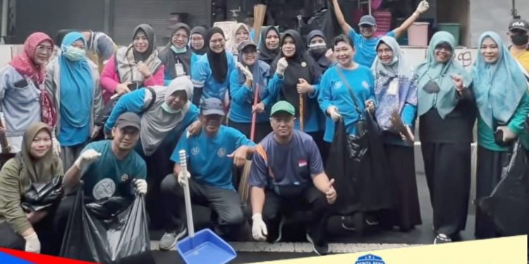 RSUD Andi Makkasau Dukung Gerakan Jumat Bersih di Pasar Semi Modern Lakessi
