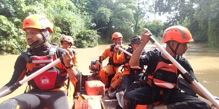 Hari Kedua Pencarian Korban Tenggelam di Sungai Belapunraga, Tim SAR Gabungan Masih Nihil