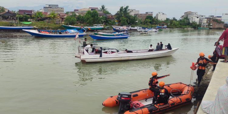 Basarnas Makassar Pencarian Seorang Nelayan Hilang di Perairan Siwa