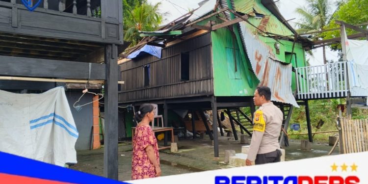 BKTM Desa Barang Palie dan Ammassangeng Sambangi Warga Terdampak Bencana Angin Kencang