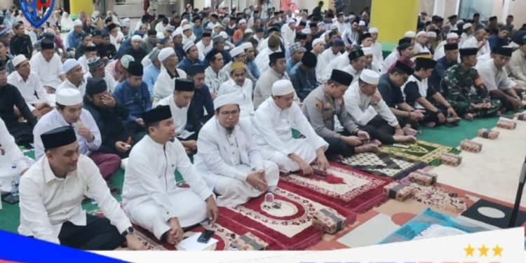 Komandan Batalyon B Pelopor Brimob Sulsel Hadiri Peringatan Isra Mi’raj di Masjid Agung Parepare
