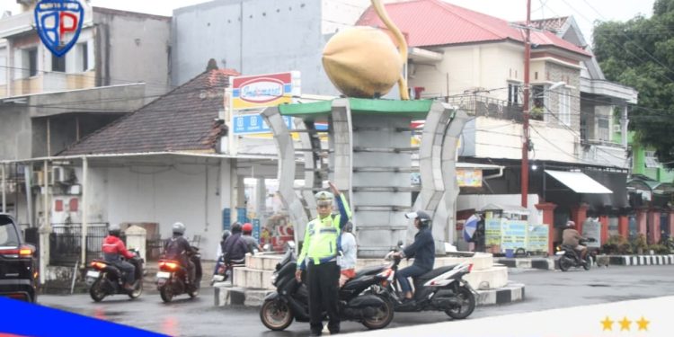 Penggelaran Personel Polres Parepare Pagi Hari untuk Optimalisasi Lalu Lintas dan Keselamatan Jalan
