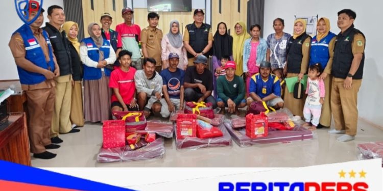 Dinsos Pinrang Salurkan Bantuan Logistik Ke Warga Terdampak Angin Kencang