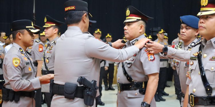Kapolda Sulsel Pimpin Sertijab PJU dan Kapolres Serta Lantik Dirres PPA dan PPO