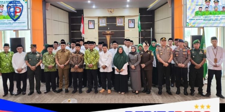 Danyon B Pelopor Satuan Brimob Hadiri Pelantikan dan Rapat Kerja Pimpinan Daerah DMI Kota Parepare