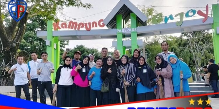 RSUD Andi Makkasau Dukung Program Jumat Bersih Pemkot Parepare di Kampung Enjoy