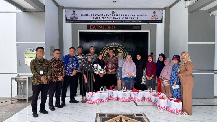 Lapas Kelas IIA Palopo Salurkan Bantuan Sosial kepada Warga Sekitar