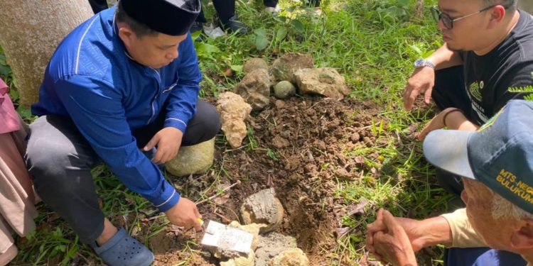 Cahaya Qur’an dari Samakore: Ayahman Letakkan Batu Pertama Ponpes Panrita Al-Qur’an di Bontotiro