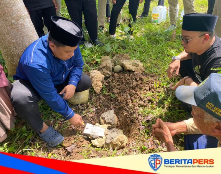 Cahaya Qur’an dari Samakore: Ayahman Letakkan Batu Pertama Ponpes Panrita Al-Qur’an di Bontotiro
