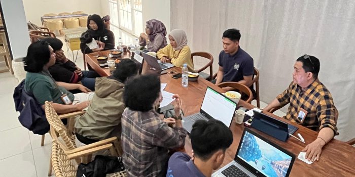 Suasana Breafing di Cafe Rangkoe Makassar