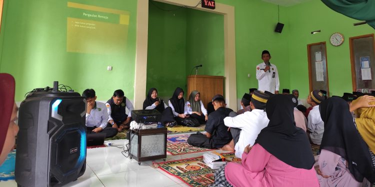 Sinergi Lintas Sektoral: KUA Tombolopao Gelar Pembinaan Karakter dan Moderasi Beragama di LP Ma’arif Bolaromang