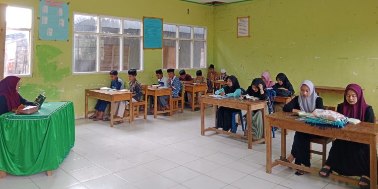 Syiar Ramadan: MI dan MTs Ma’arif Bolaromang Intensifkan Karakter Religius Siswa Melalui Gema Ramadan