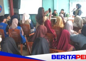 Seminar Akhir KKN Sandi Karsa Makassar Paparkan Program ke Pemdes Kampung Beru