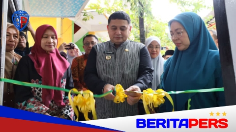 Bersama Ketua TP PKK, Munafri Resmikan UKS SD Inpres Perumnas Antang III