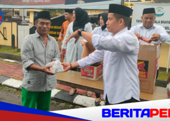 Aksi Manis Sat Intelkam Polres Takalar di Sore Ramadhan, Bagi Takjil